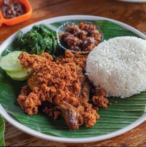 5-tempat-makan-ayam-goreng-enak-di-galaxy-bekasi