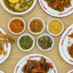 ayam-goreng-bandung-legenda-tiga-ayam-yang-viral